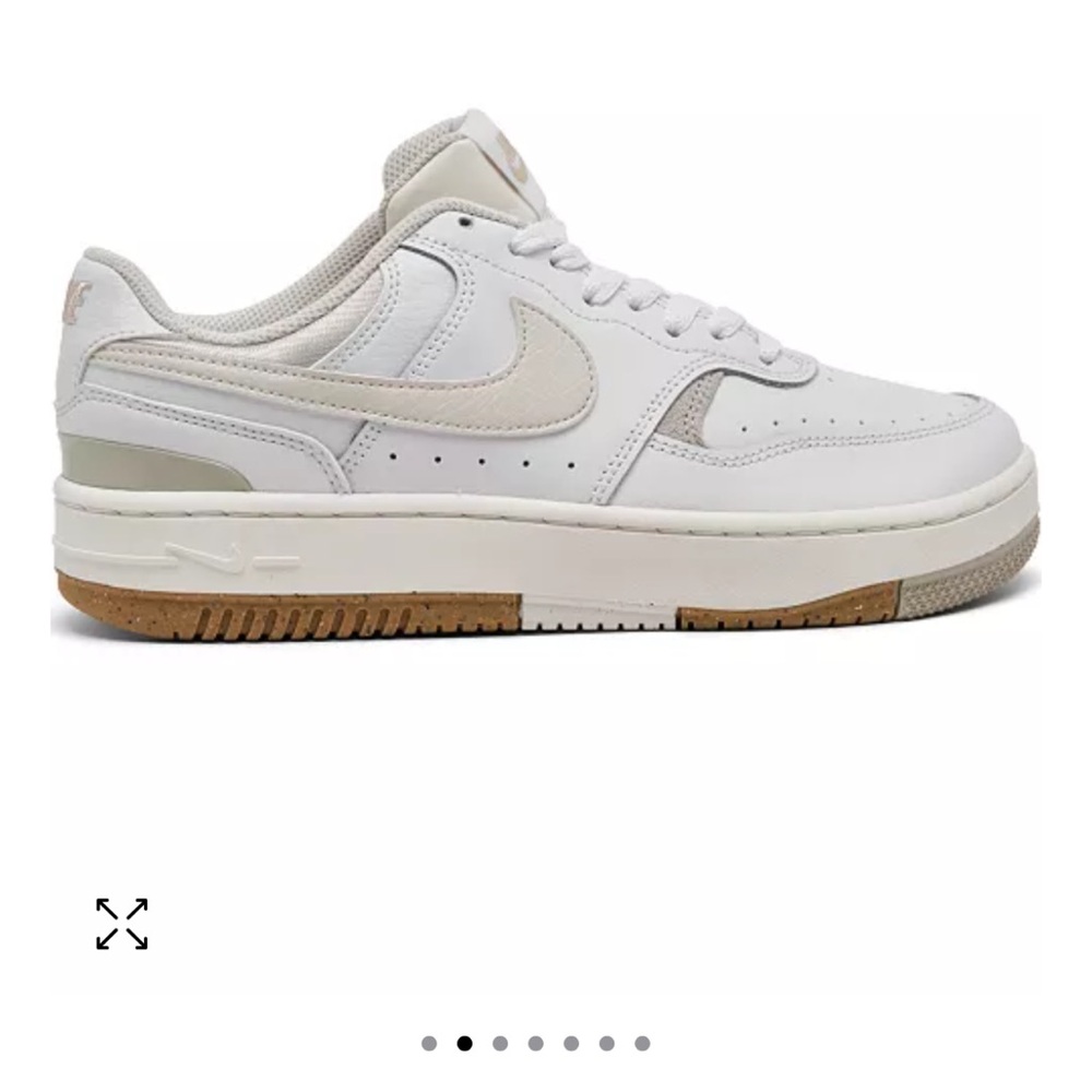 Nike Women's Sneakers - White and Tan